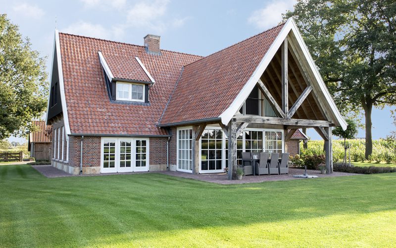 Boerderijwoning in Saksische bouwstijl, gelegen in Harbrinkhoek