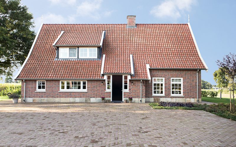 Boerderijwoning in Saksische bouwstijl, gelegen in Harbrinkhoek