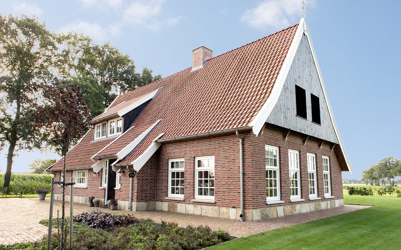 Boerderijwoning in Saksische bouwstijl, gelegen in Harbrinkhoek