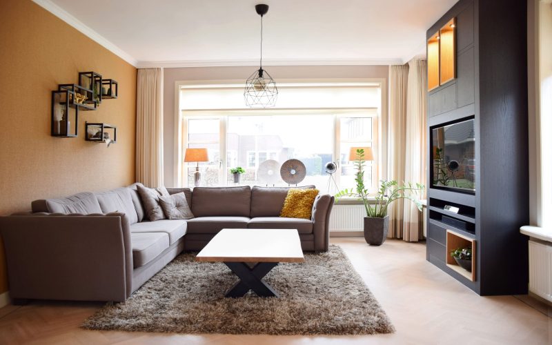 Interieur vrijstaande jaren-30 woning, woonkamer en keuken