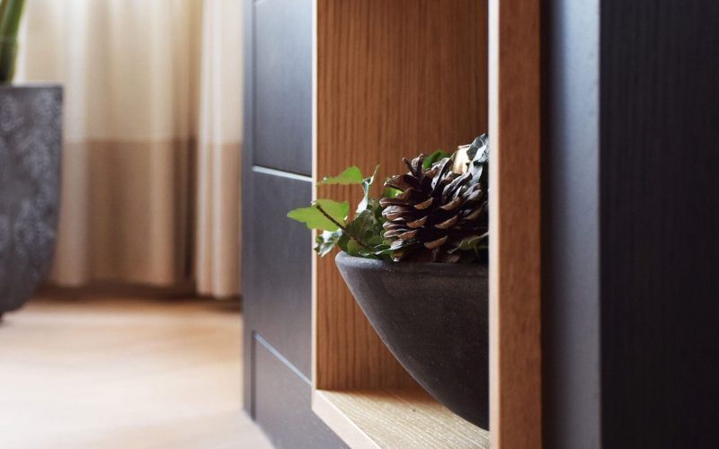 Interieur vrijstaande jaren-30 woning, woonkamer en keuken